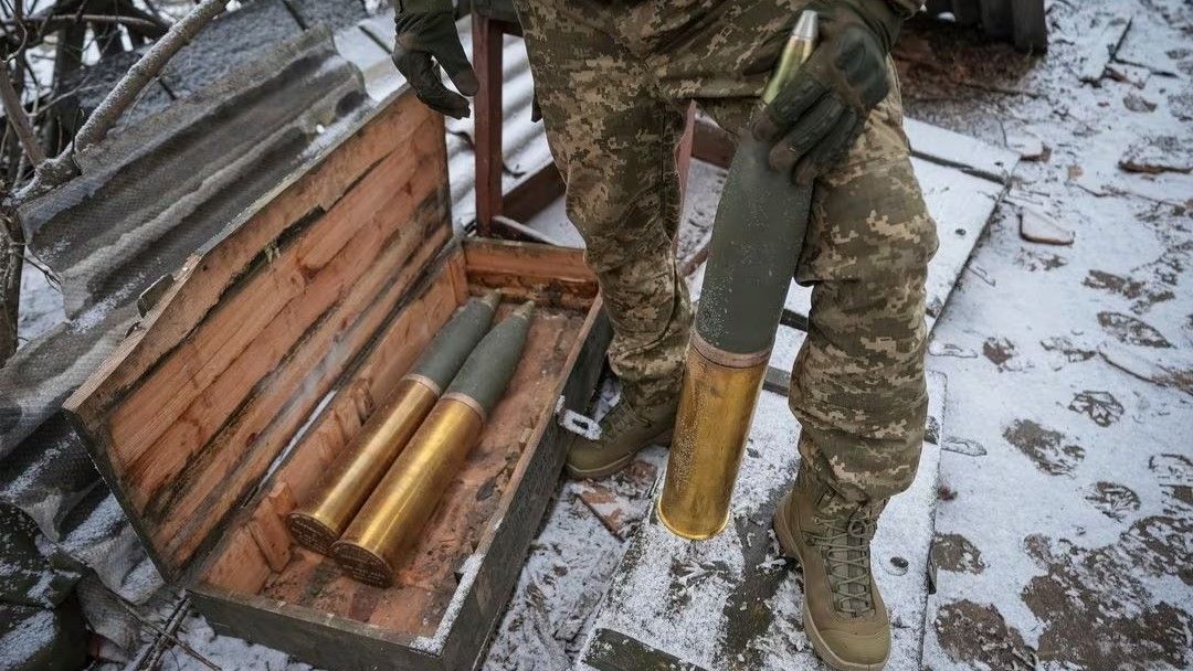 Ukraine phát hiện vụ biển thủ 40 triệu USD mua sắm vũ khí