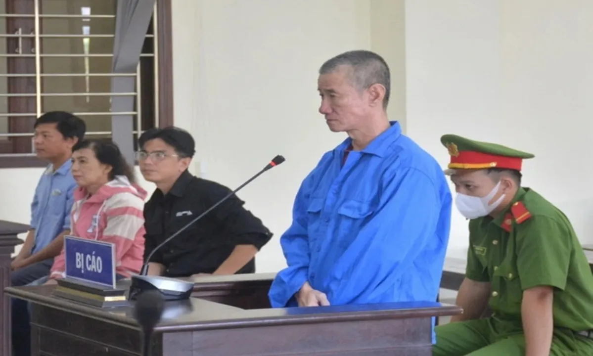 Xét xử người con “ma men giết mẹ