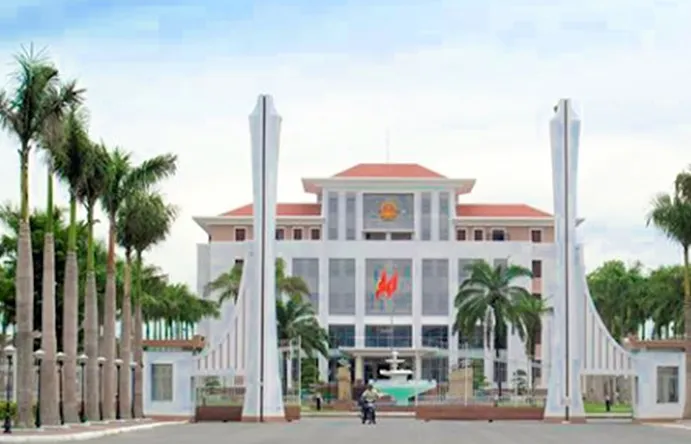 Quảng Nam: 4 lãnh đạo sở, nguyên lãnh đạo sở thôi việc