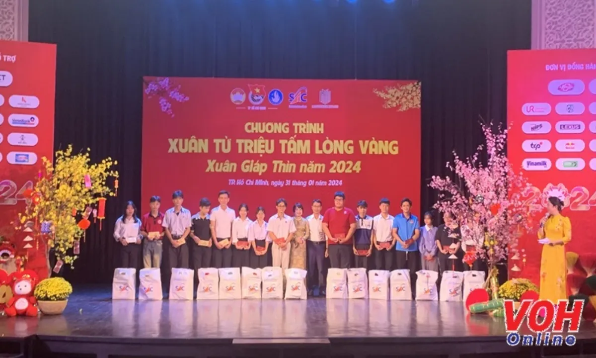 2.000 HS-SV không về quê được hỗ trợ từ Chương trình “Xuân từ triệu tấm lòng vàng” năm 2024