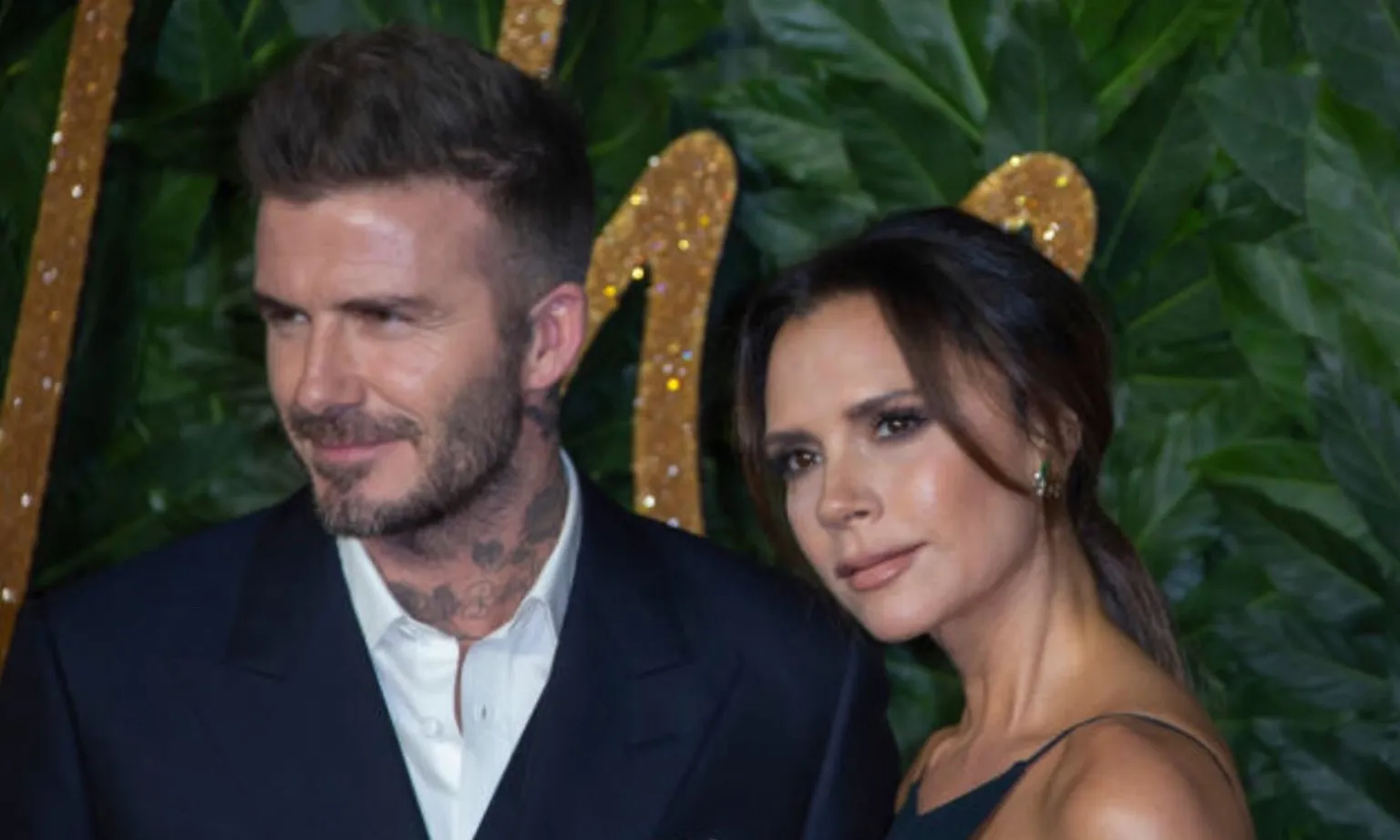 Vợ chồng David Beckham khiến cư dân mạng không nhịn được cười