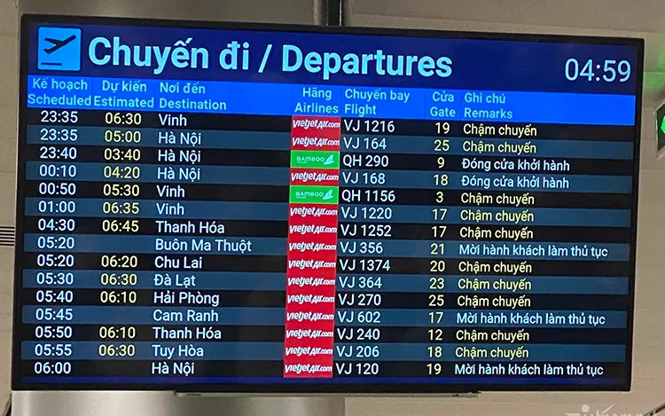 Hàng trăm chuyến bay bị “delay” tại sân bay Tân Sơn Nhất