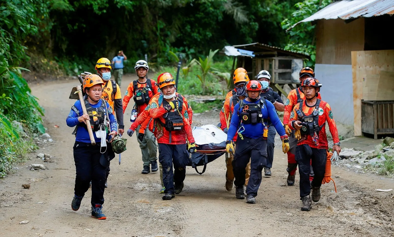Số người chết do lở đất ở Philippines tăng lên 54