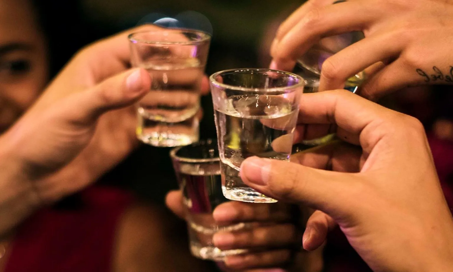 10 bí quyết chống say rượu ngày Tết hiệu quả