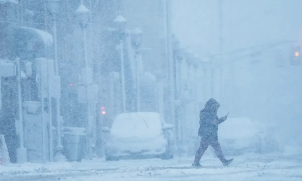 Đông Bắc nước Mỹ hứng bão tuyết bất ngờ