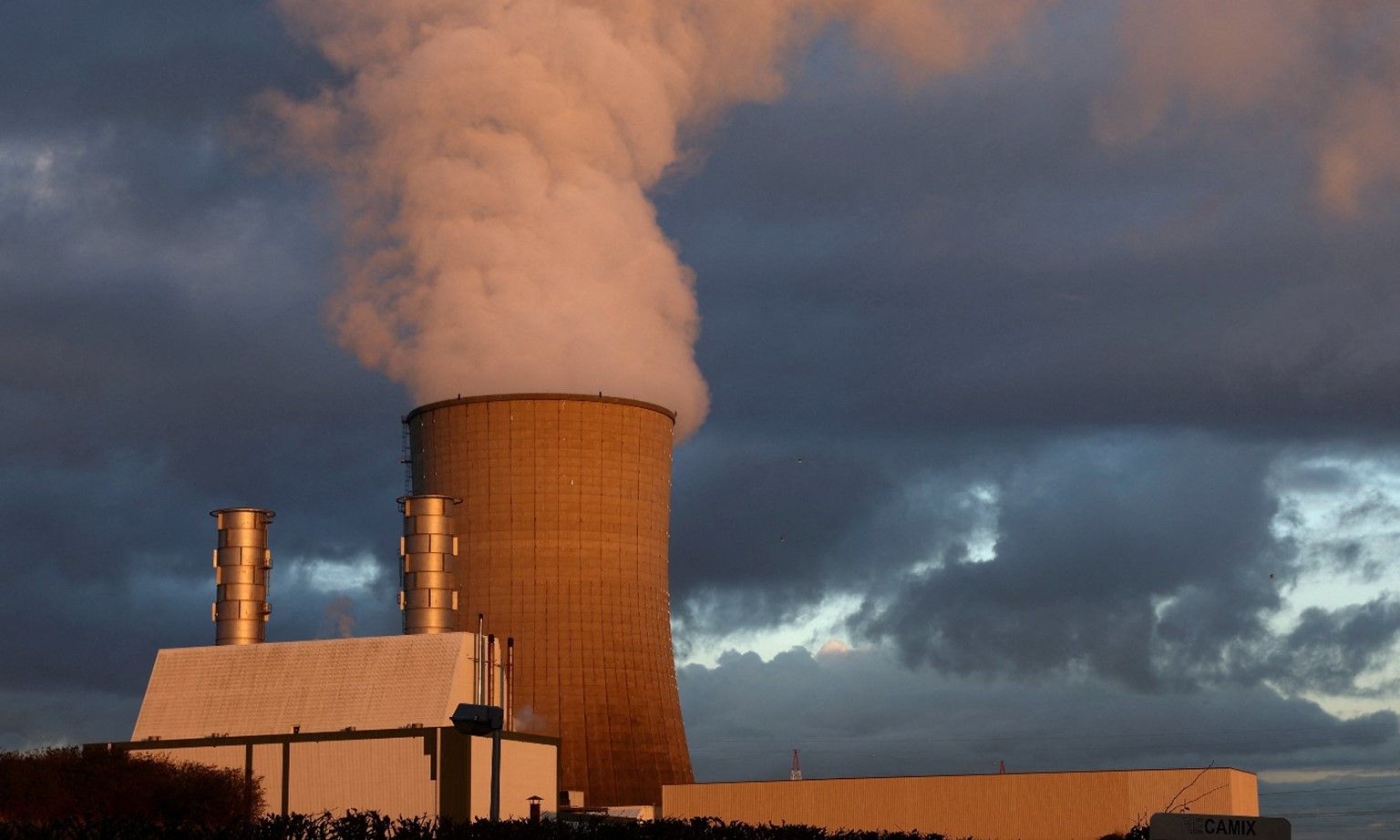 Lượng khí thải CO2 liên quan đến năng lượng toàn cầu tăng cao kỷ lục vào năm 2023