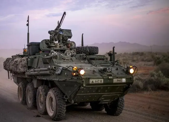 Mỹ đưa xe chiến đấu trang bị vũ khí laser 50 kilowatt đến Trung Đông để thử nghiệm