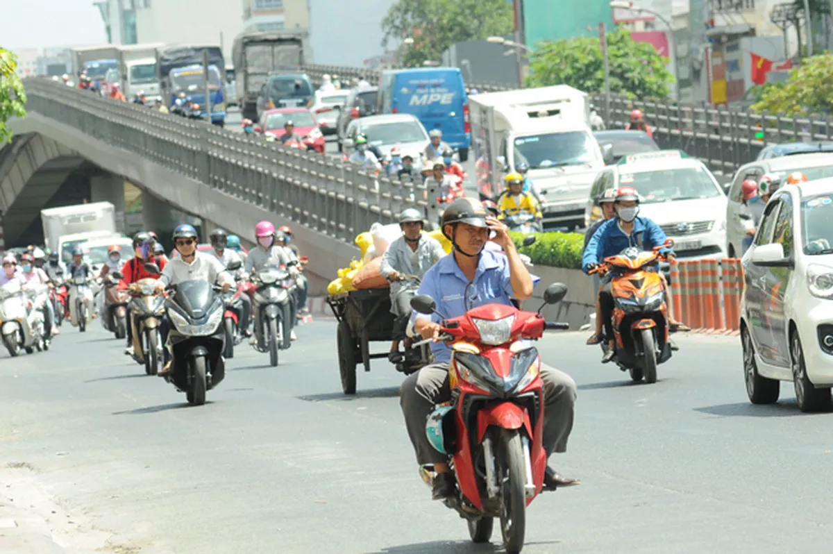 Đầu tháng 3, TPHCM và Nam bộ nắng nóng gay gắt