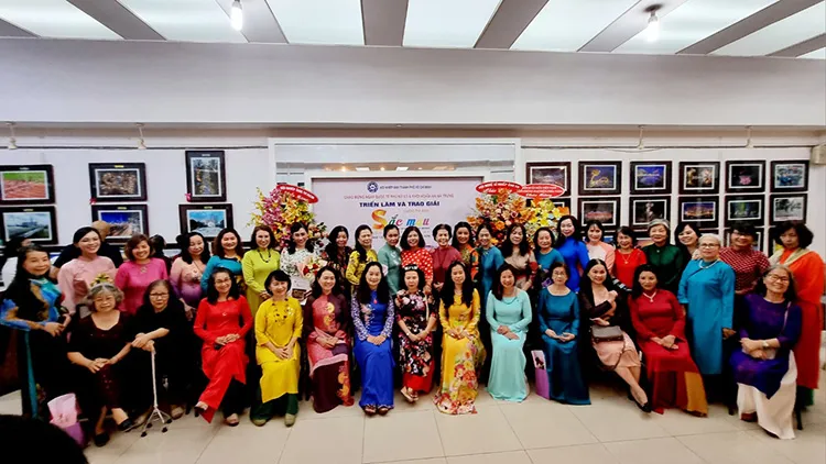Lung linh sắc màu thành phố Hồ Chí Minh