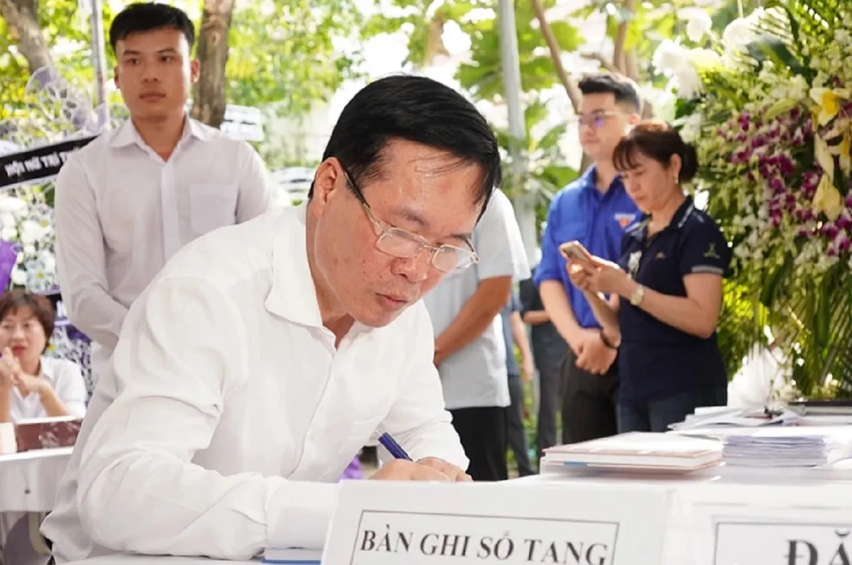 Chủ tịch nước viếng lễ tang nguyên Phó Chủ tịch UBND TPHCM Lê Minh Châu