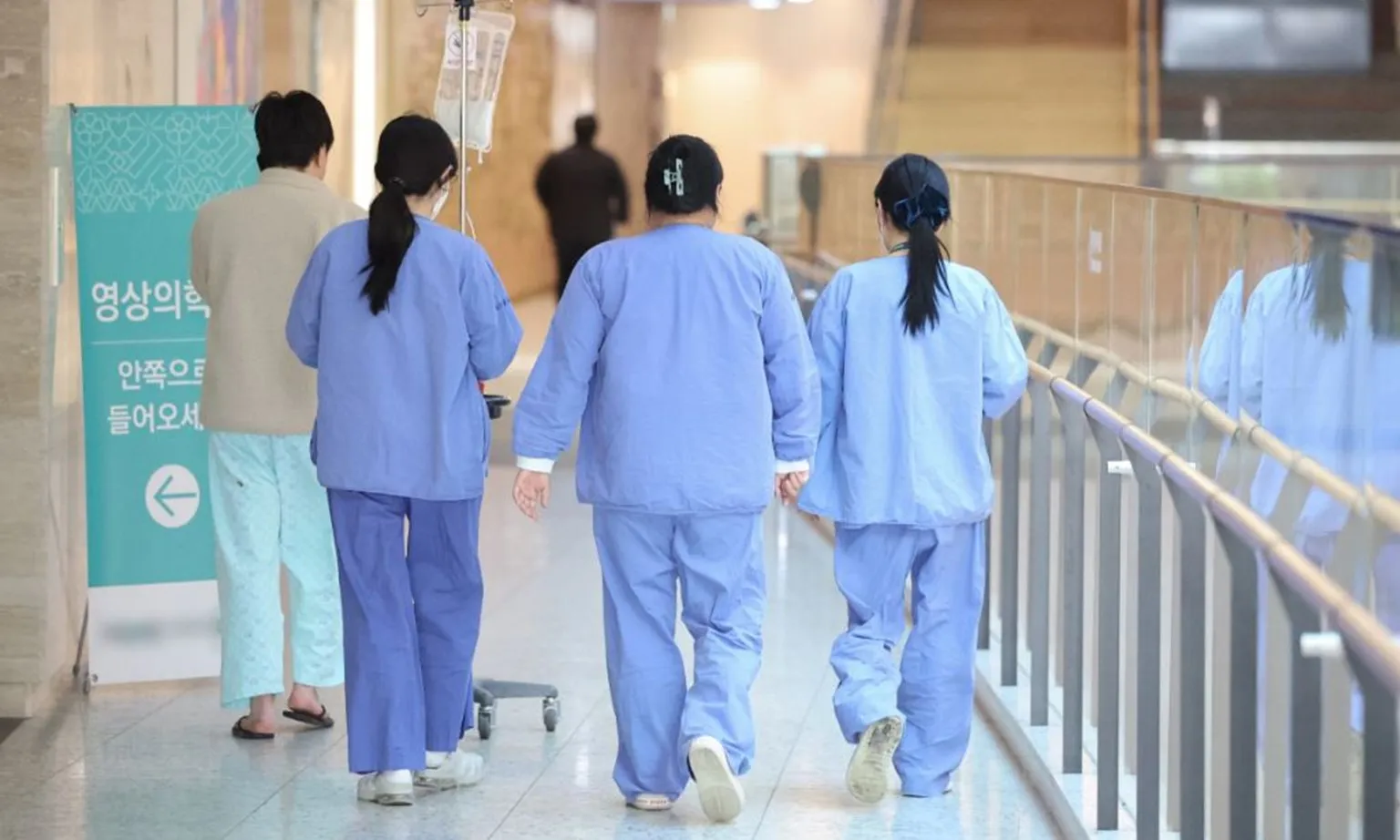 Hàn Quốc có vi phạm quy định của ILO trong ‘cuộc chiến’ chống lại bác sĩ cấp dưới?