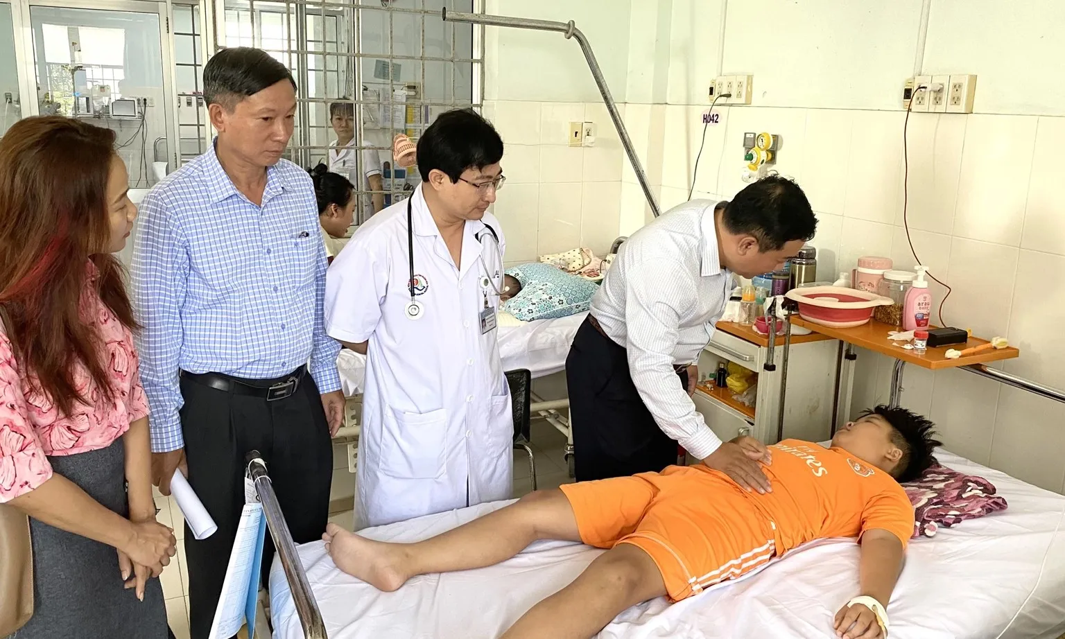 Phát hiện vi khuẩn Salmonella, Bacillus, E.coli… trong thức ăn của tiệm cơm gà Trâm Anh