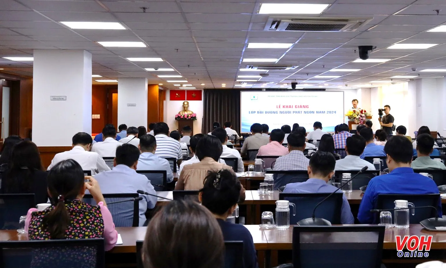 TPHCM đào tạo kỹ năng cung cấp thông tin báo chí cho hàng trăm cán bộ lãnh đạo ban, ngành