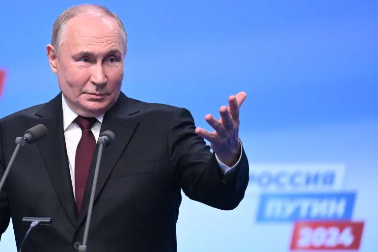 Tổng thống Putin chỉ trích nền chính trị Mỹ thiếu dân chủ