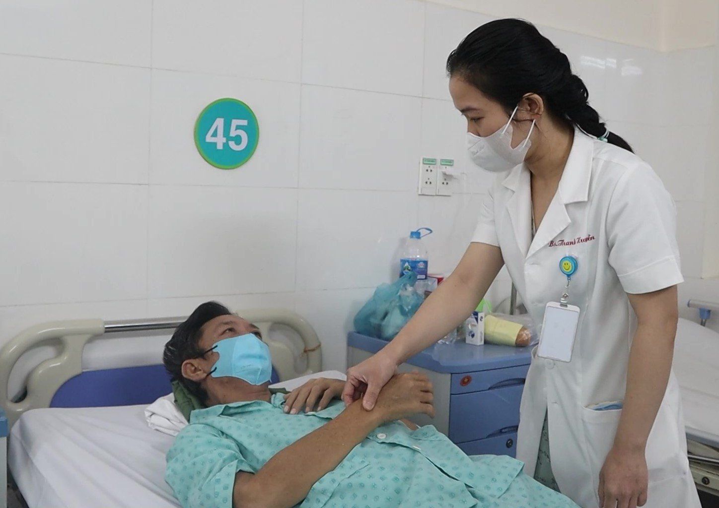 Cắt bướu, bảo tồn thận thành công cho người bệnh có thận độc nhất