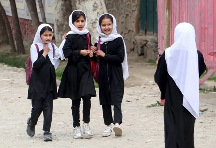 Afghanistan: Các nữ sinh tuyệt vọng khi Taliban tiếp tục lệnh cấm đến trường