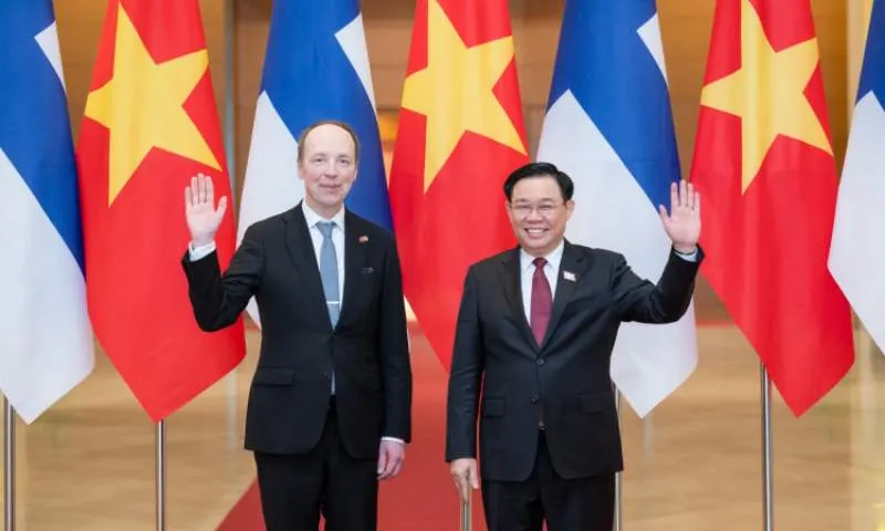 Chủ tịch Quốc hội Vương Đình Huệ đón và hội đàm với Chủ tịch Quốc hội Phần Lan