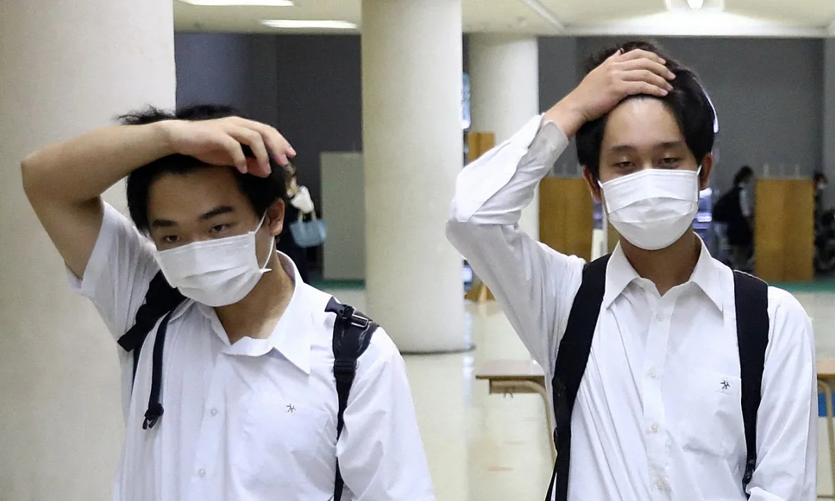 Học sinh Nhật Bản không được ngủ đủ giấc