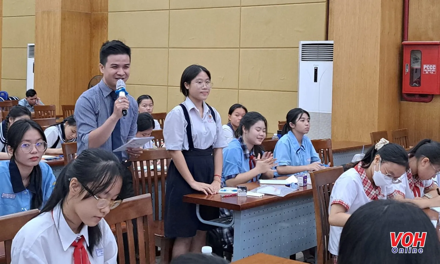TPHCM: Học sinh thi viết văn từ… những trải nghiệm trí tuệ nhân tạo