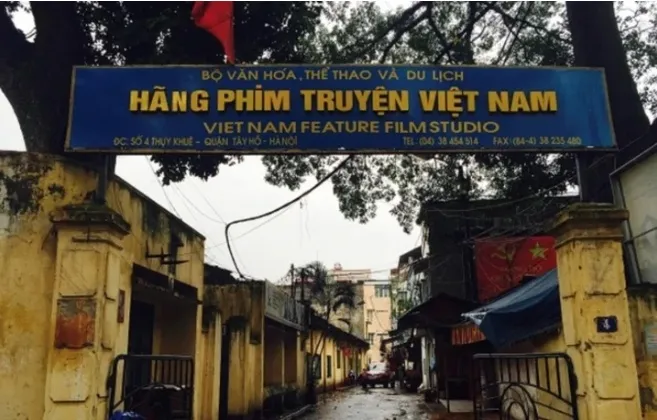 Chủ tịch Hãng phim truyện Việt Nam bị tạm hoãn xuất cảnh