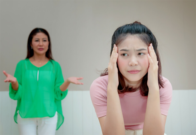 Lý do khiến con cái dần xa cách cha mẹ