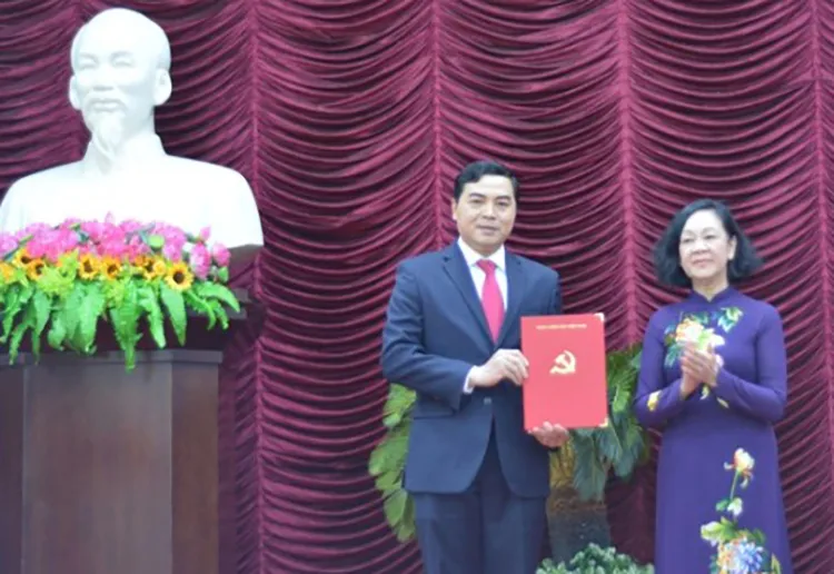 Triển khai các quyết định nhân sự về công tác cán bộ ở 5 tỉnh