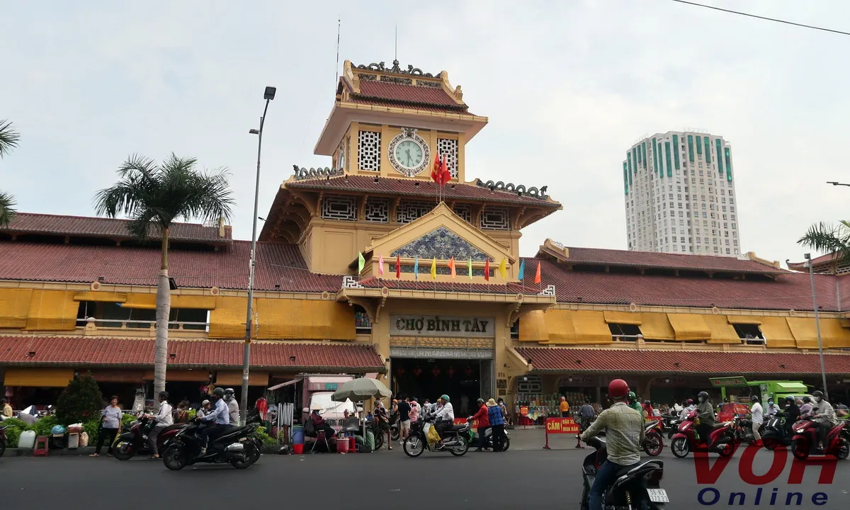 Chợ Bình Tây, gần trăm năm gắn bó