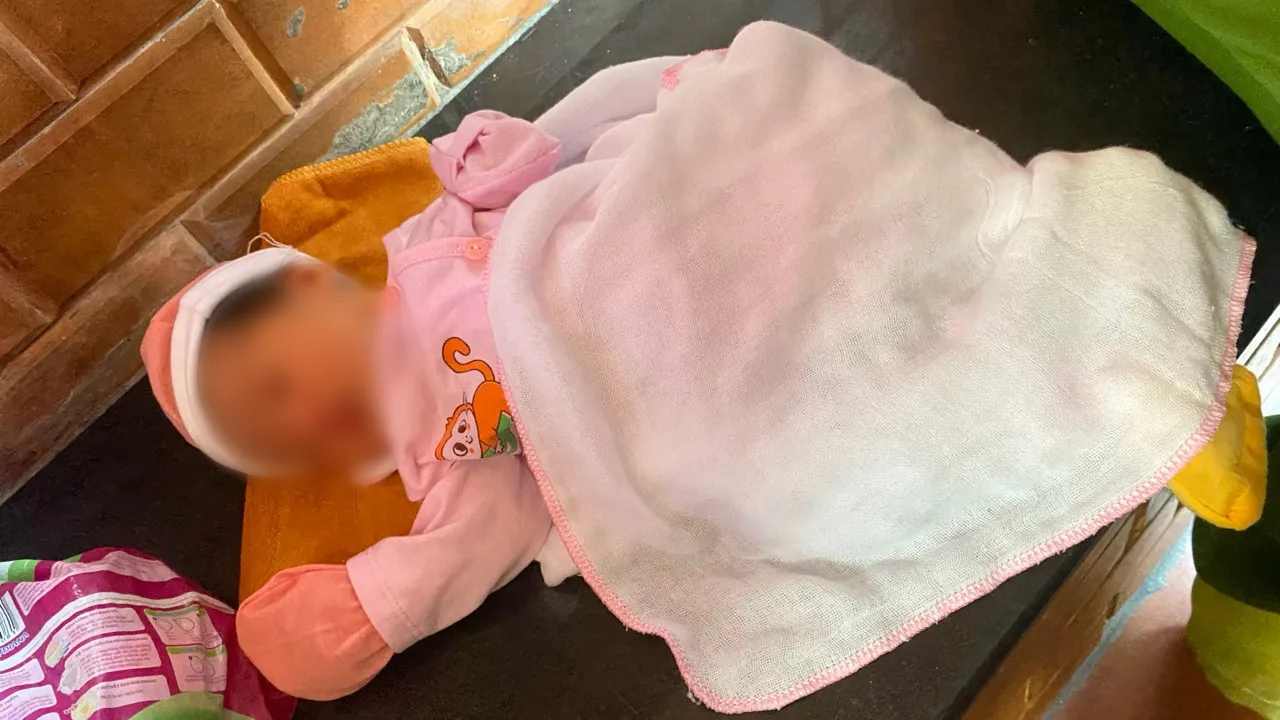 Bé gái sơ sinh bị bỏ rơi tại ngôi chùa cầu con nổi tiếng nhất Sài Gòn