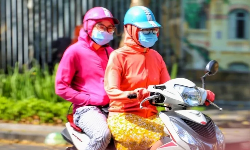 Nắng nóng tiếp tục gay gắt tại Nam Bộ