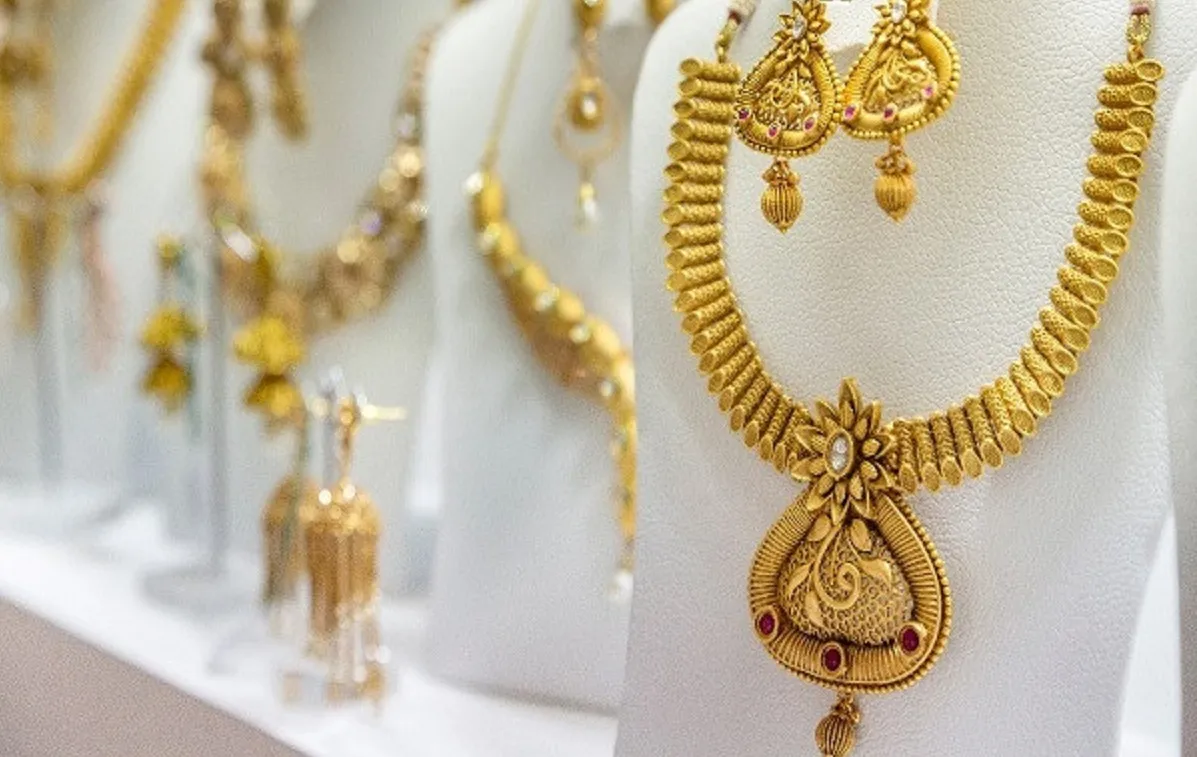 Giá vàng 4/4: Tiến dần đến mốc 2.300 USD/ounce