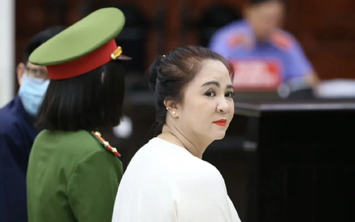 Bị cáo Nguyễn Phương Hằng được giảm án