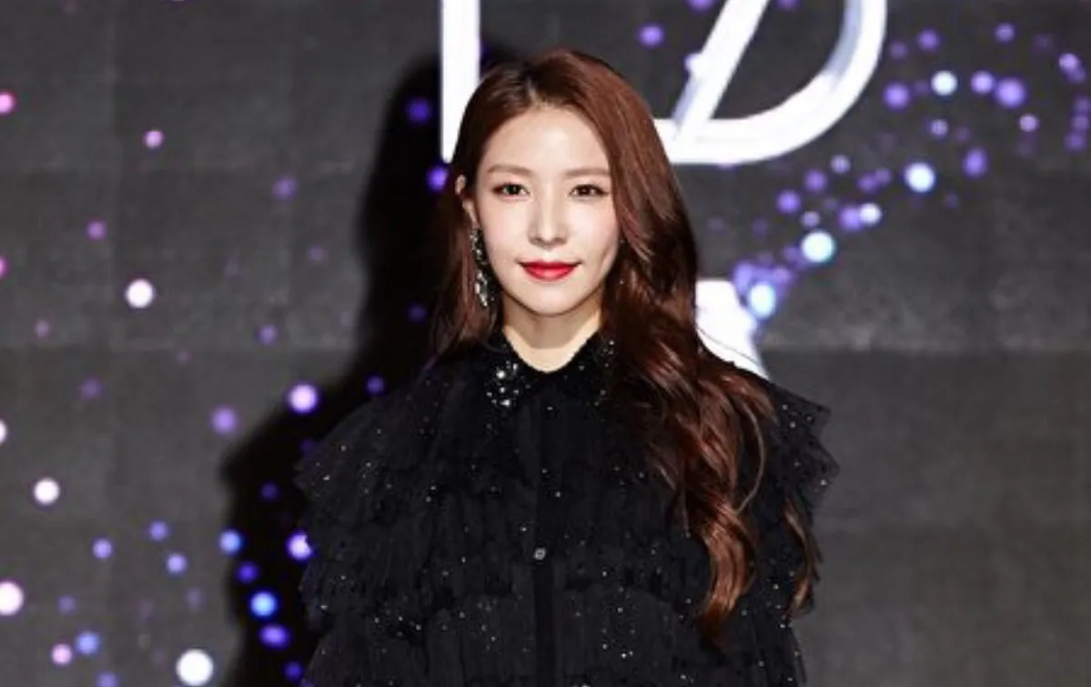 Vừa đề cập chuyện giải nghệ, nữ hoàng Kpop BoA bất ngờ xóa mọi bài đăng trên Instagram