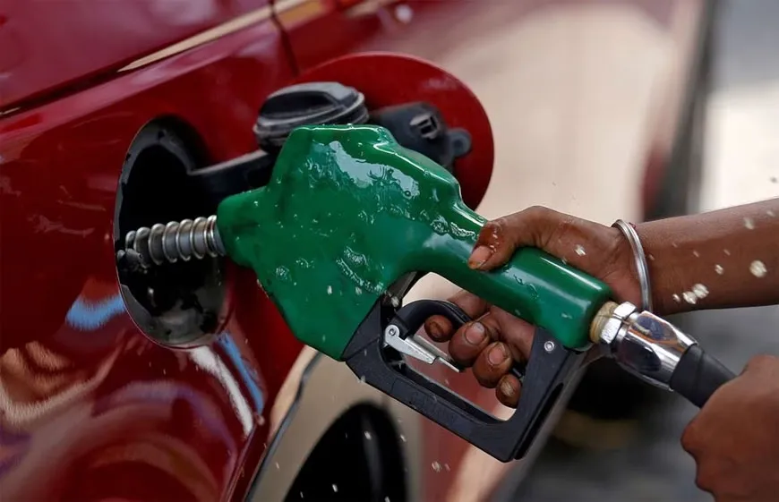 Giá xăng dầu hôm nay 16/4/2024: Xăng dầu trong nước được điều chỉnh sớm vào ngày mai 17/4