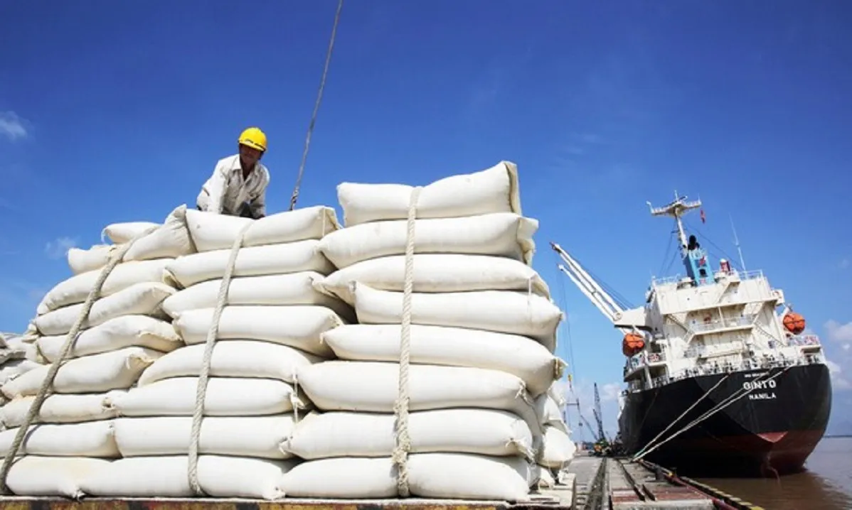 Việt Nam lần đầu chạm ngưỡng xuất khẩu gạo lớn nhất vào thị trường Singapore